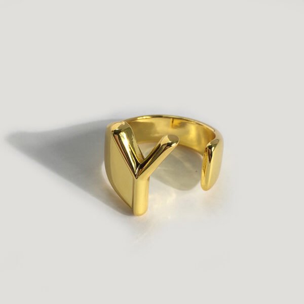 Gold initial ring - Y